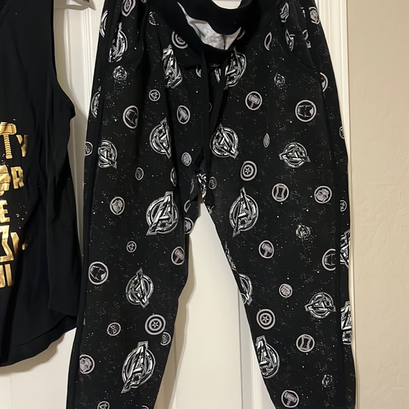 (3 for $30 item) TORRID MARVEL SIZE 3 MARVEL PAJAMA SET AVENGERS TORRID SIZE 3X - Picture 5 of 6